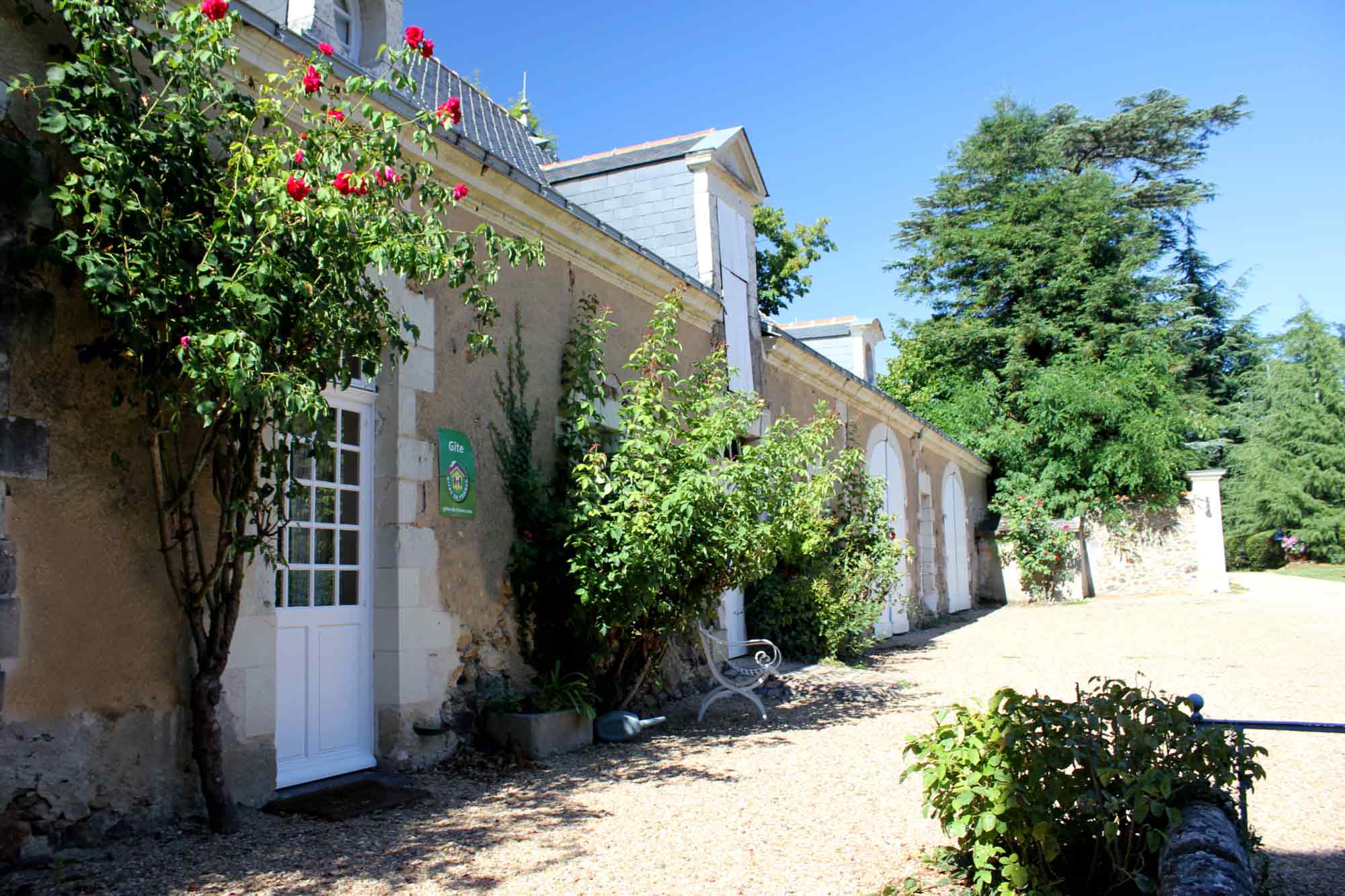 L'entrée du gîte de 8 à 10 personnes